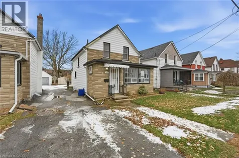 20 York Street Welland ON L3B 4A6