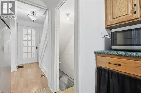 20 York Street Welland ON L3B 4A6