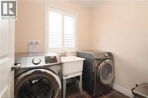 439 Twinleaf Street Waterloo ON N2V 0B7