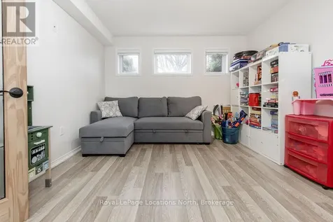 92 Glen Eton Road Wasaga Beach ON L9Z 1E8
