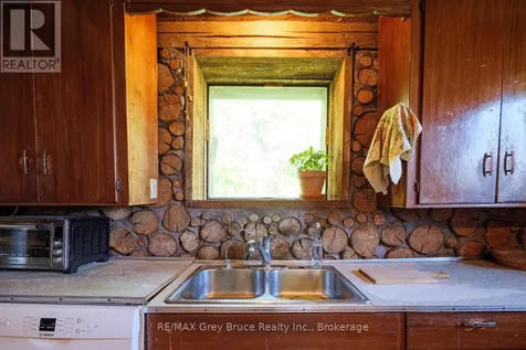 127 Crawford Drive South Bruce Peninsula ON N0H 2T0