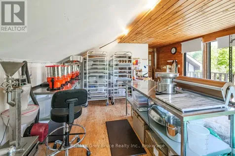 127 Crawford Drive South Bruce Peninsula ON N0H 2T0