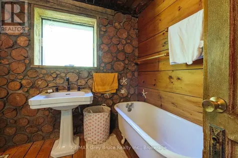 127 Crawford Drive South Bruce Peninsula ON N0H 2T0