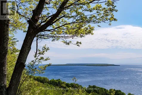 127 Crawford Drive South Bruce Peninsula ON N0H 2T0