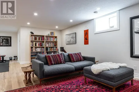 98 Abraham Drive Stratford ON N5A 8B1
