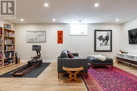 98 Abraham Drive Stratford ON N5A 8B1