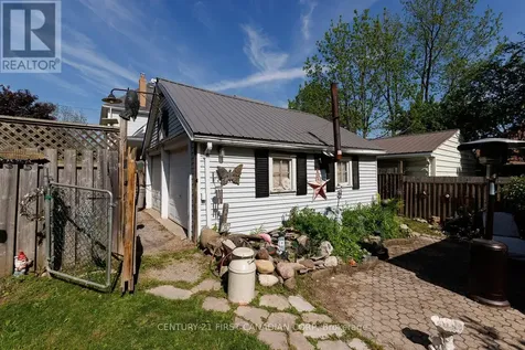 61 Alma Street St. Thomas ON N5P 3A9