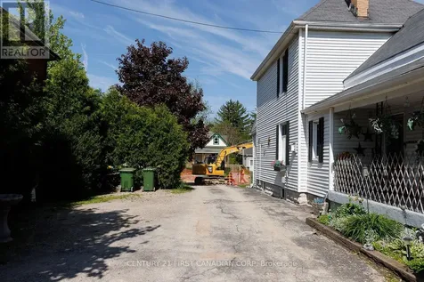 61 Alma Street St. Thomas ON N5P 3A9