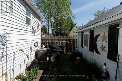 61 Alma Street St. Thomas ON N5P 3A9