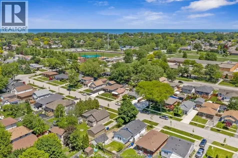 653 Labute Tecumseh ON N8N 2B2