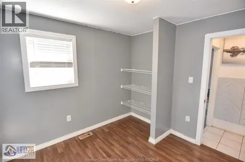1628 Moy Avenue Windsor ON N8X 3J8