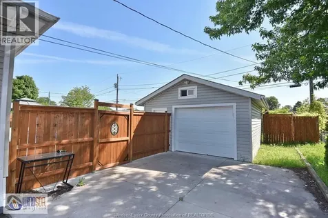 1628 Moy Avenue Windsor ON N8X 3J8