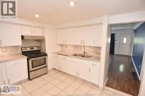 1628 Moy Avenue Windsor ON N8X 3J8