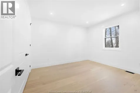 3851 Ronald Avenue Windsor ON N9G 1N2