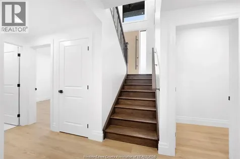3851 Ronald Avenue Windsor ON N9G 1N2