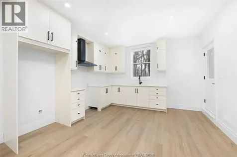 3851 Ronald Avenue Windsor ON N9G 1N2