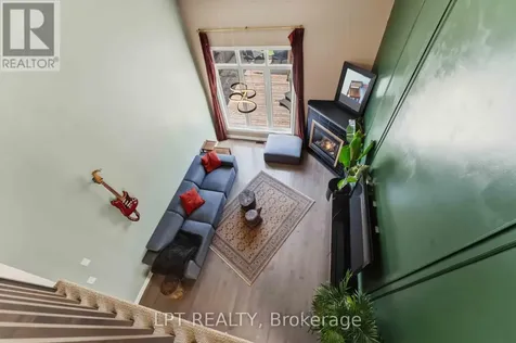 321 Kingbrook Drive Ottawa ON K2M 0G1