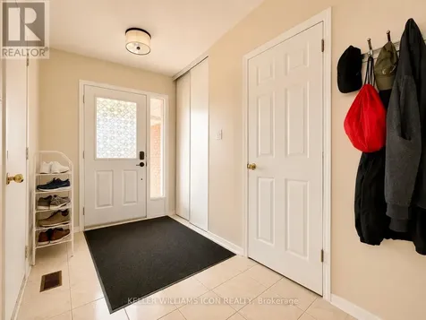 40 Thornbury Crescent Ottawa ON K2G 6C5