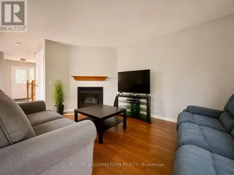 40 Thornbury Crescent Ottawa ON K2G 6C5