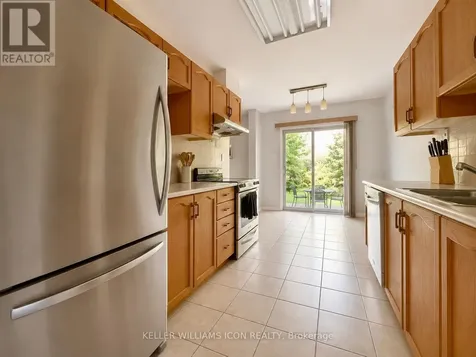 40 Thornbury Crescent Ottawa ON K2G 6C5
