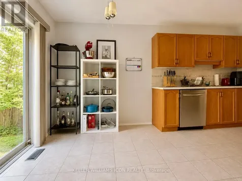40 Thornbury Crescent Ottawa ON K2G 6C5