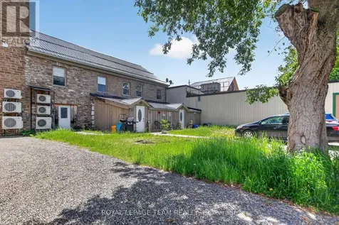212-224 St Lawrence Street Merrickville-wolford ON K0G 1N0
