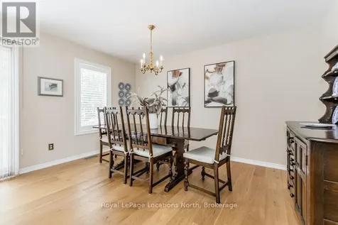 40 Fairway Crescent Wasaga Beach ON L9Z 1B8