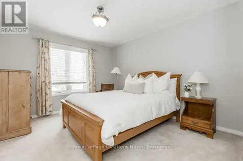 40 Fairway Crescent Wasaga Beach ON L9Z 1B8