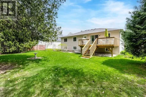 40 Fairway Crescent Wasaga Beach ON L9Z 1B8
