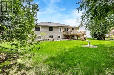 40 Fairway Crescent Wasaga Beach ON L9Z 1B8