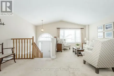 40 Fairway Crescent Wasaga Beach ON L9Z 1B8