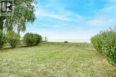 127 Lakewood Drive Amherstburg ON N9V 2Y8