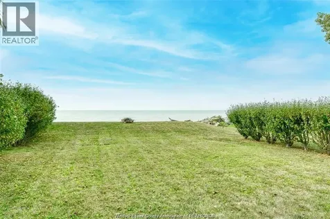 127 Lakewood Drive Amherstburg ON N9V 2Y8