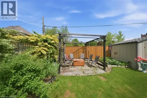 62 East Avenue Brantford ON N3S 3L4