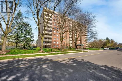 1425 Ghent Avenue Burlington ON L7S 1X5