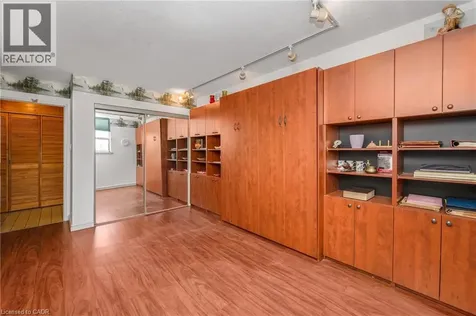 1425 Ghent Avenue Burlington ON L7S 1X5