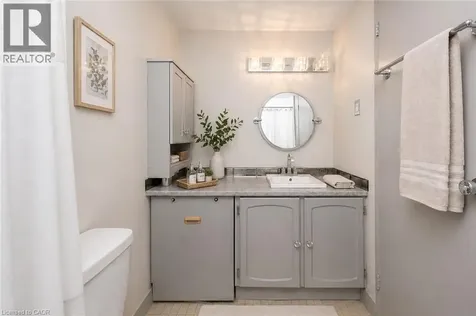 1425 Ghent Avenue Burlington ON L7S 1X5