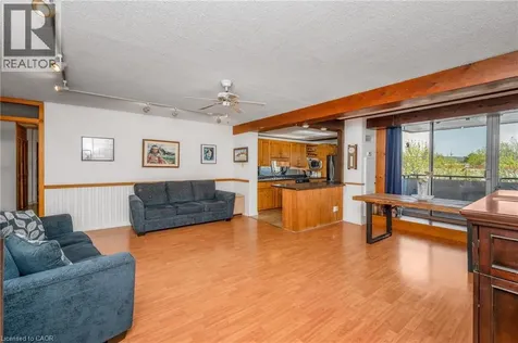 1425 Ghent Avenue Burlington ON L7S 1X5