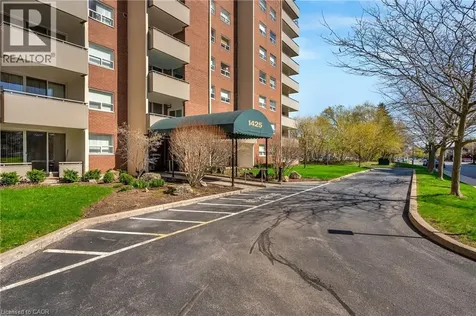 1425 Ghent Avenue Burlington ON L7S 1X5
