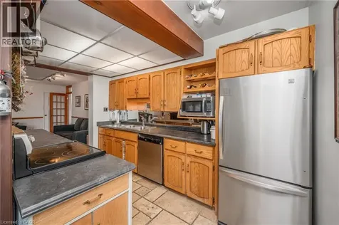 1425 Ghent Avenue Burlington ON L7S 1X5