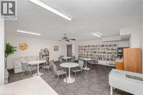 1425 Ghent Avenue Burlington ON L7S 1X5