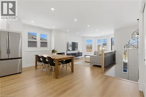 5 Bradbury Crescent Paris ON N3L 4E1