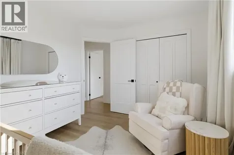 5 Bradbury Crescent Paris ON N3L 4E1