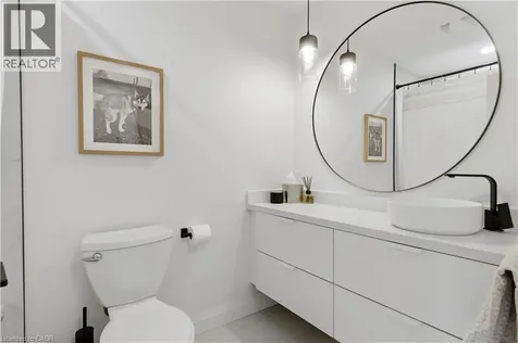 5 Bradbury Crescent Paris ON N3L 4E1