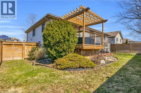 5 Bradbury Crescent Paris ON N3L 4E1