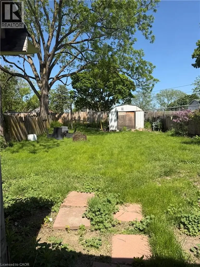 21 Glenmorris Street Cambridge ON N1S 2Y1