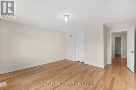 108 Durham Avenue Barrie ON L9J 0L8