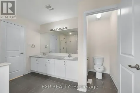 108 Durham Avenue Barrie ON L9J 0L8
