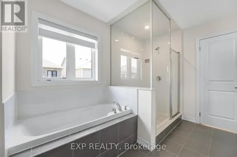 108 Durham Avenue Barrie ON L9J 0L8