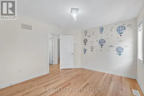 108 Durham Avenue Barrie ON L9J 0L8